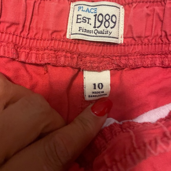 Boys Size 10 red, drawstring khaki shorts in hood, clean, preowned condition - Picture 2 of 2